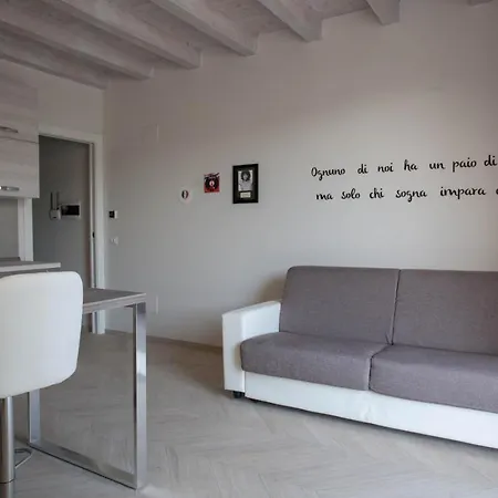 アパート Artists House - Casa Della Musica ベルガモ